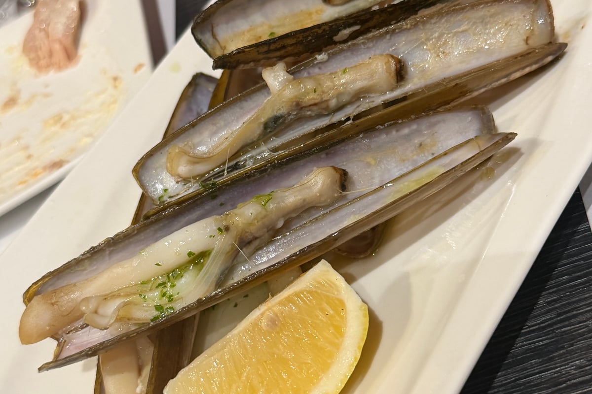 Navajas at Cervecería Catalana